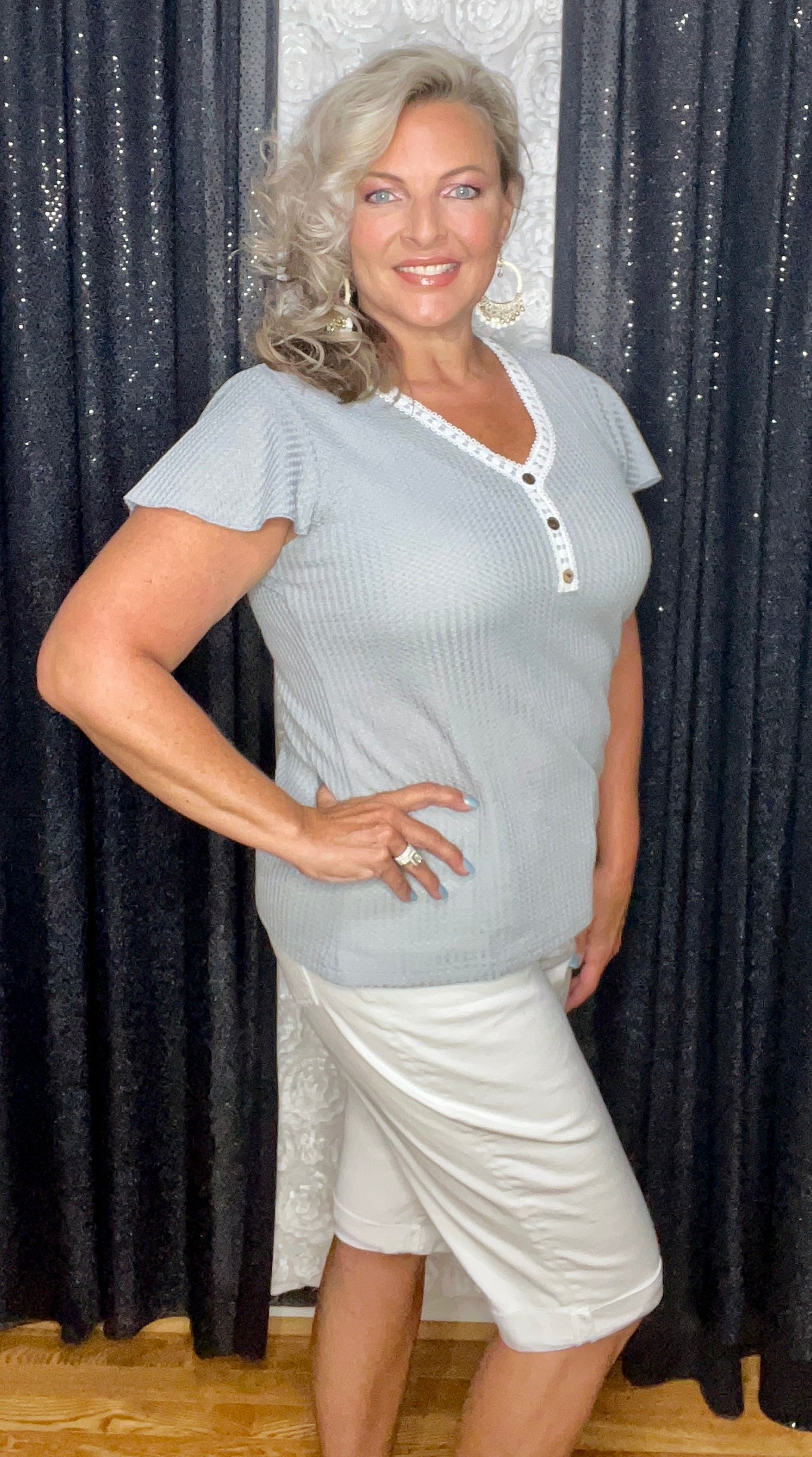White Lace And Buttons Top (IN STOCK)
