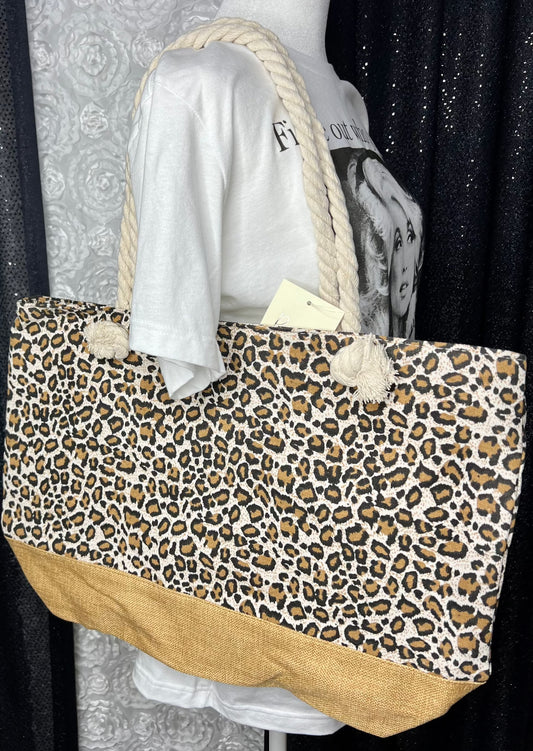LEOPARD ON THE GO TOTE (IN STOCK)