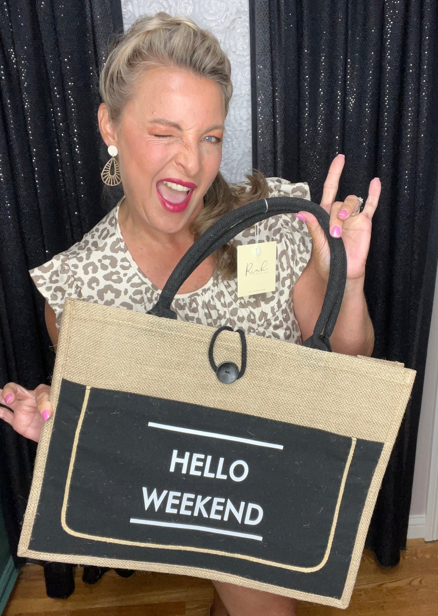 HELLO WEEKEND TOTE (IN STOCK)