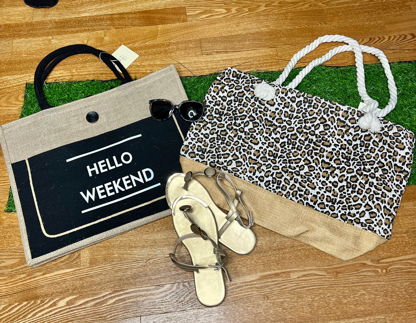 HELLO WEEKEND TOTE (IN STOCK)