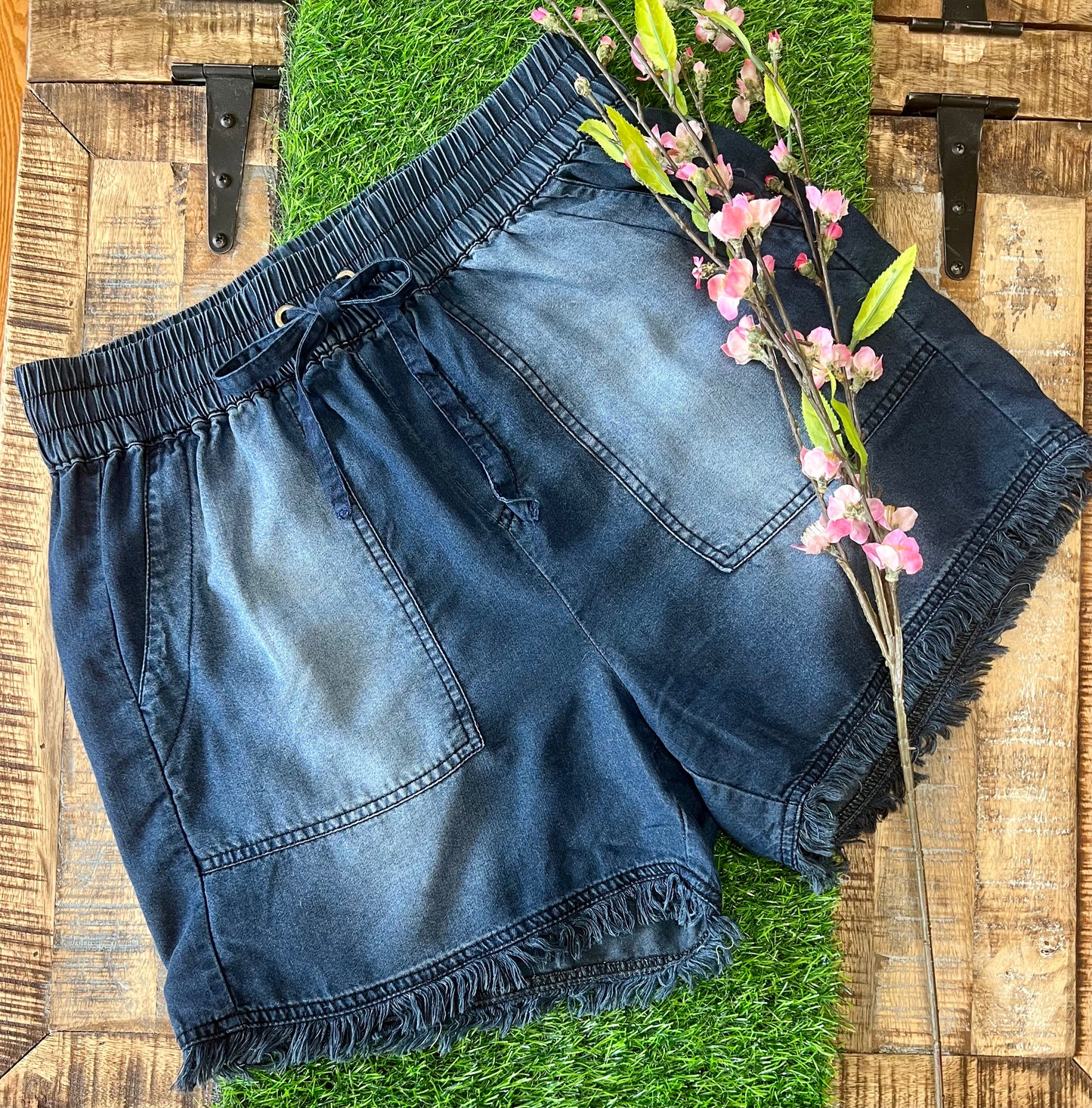 Shimmy In Your Chambray Shorts - Midnight