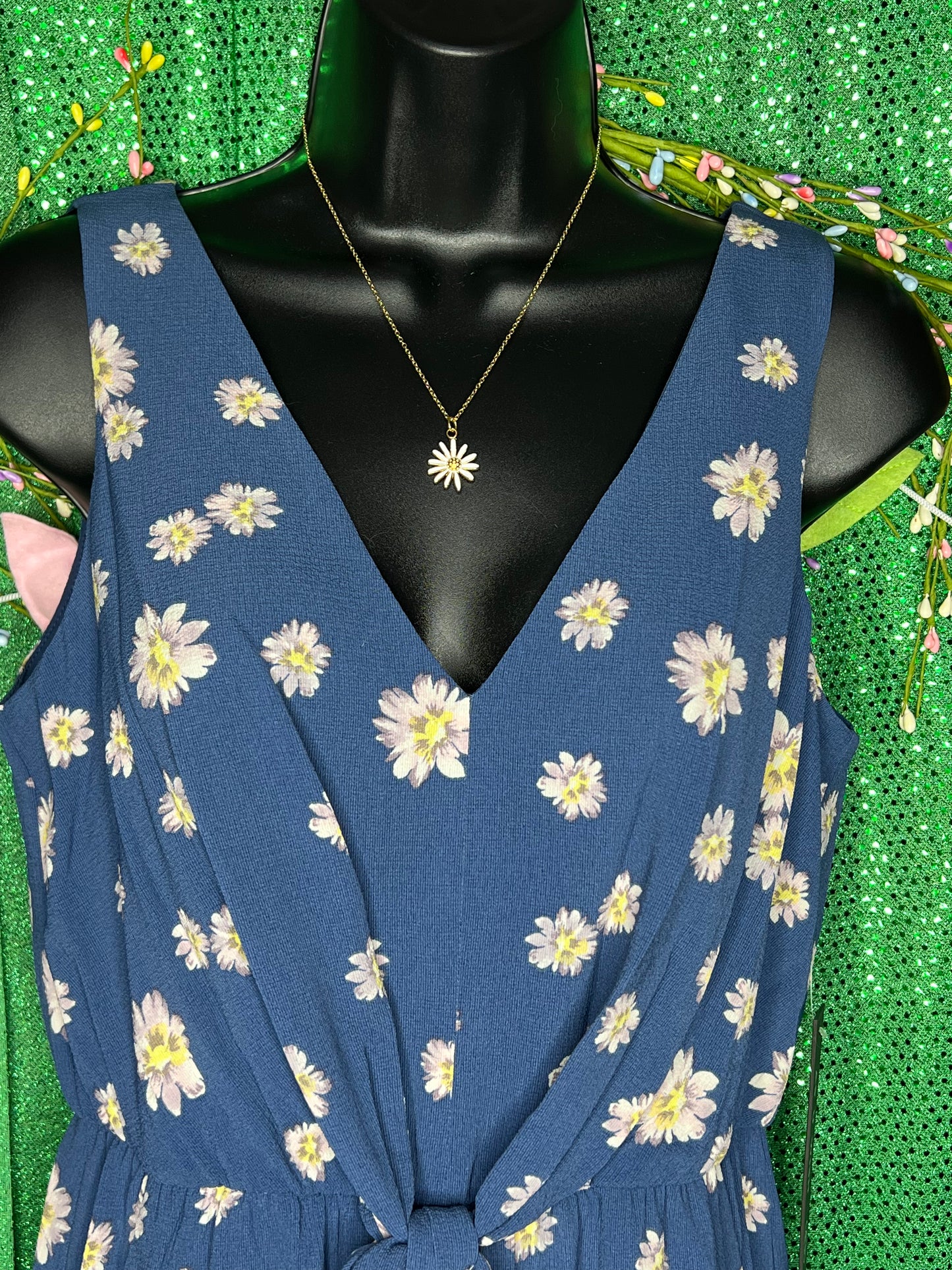 In Bloom Daisy Necklace (IN STOCK)